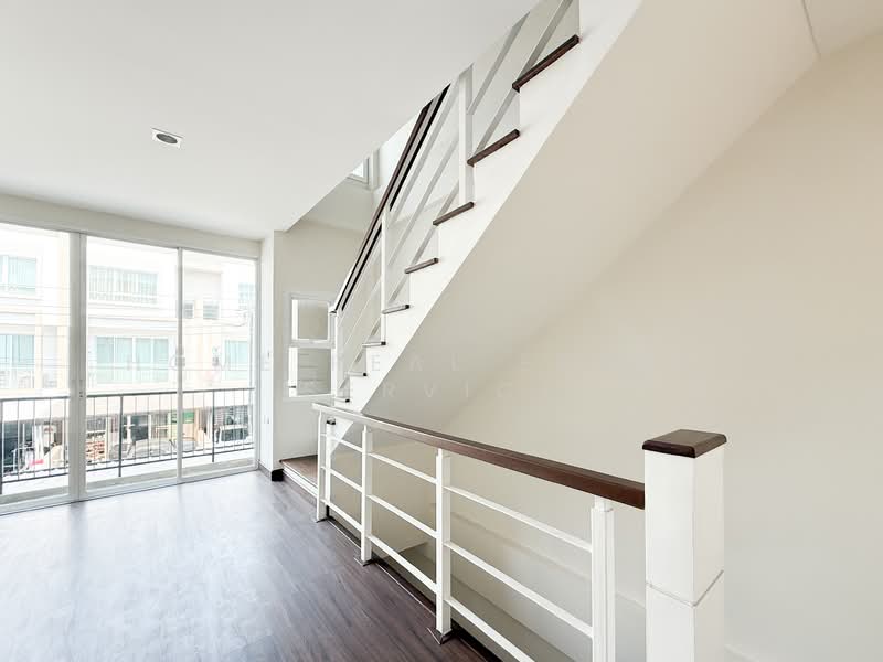 Lumpini Town Place Ratchayothin-Sena, Bangkok, Chan Kasem, Chatuchak, Bangkok, 3 Bedrooms, 180 sqm, Townhouse For Sale, by HOME Real Estate Service, 500183640 - DDproperty.com