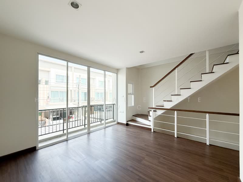 Lumpini Town Place Ratchayothin-Sena, Bangkok, Chan Kasem, Chatuchak, Bangkok, 3 Bedrooms, 180 sqm, Townhouse For Sale, by HOME Real Estate Service, 500183640 - DDproperty.com