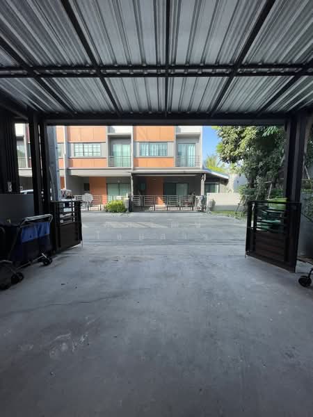 Siri Place Charan-Pinklao : สิริ เพลส จรัญ-ปิ่นเกล้า, นนทบุรี, ถนน บางกรวย-จงถนอม, วัดชลอ, บางกรวย, นนทบุรี, 133 ตร.ม., ทาวน์เฮ้าส์ ขาย, โดย ศุภวัฒน์ ไชยสาร, 500183655 - DDproperty.com