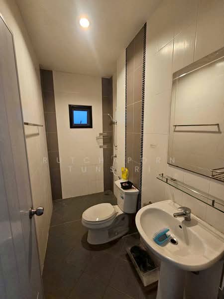 บ้านในโครงการ ให้เช่า – ใกล้ 89 พลาซ่าเพียง 10 นาที ค่าเช่า 15,000 บาท / เดือน รหัสทรัพย์ :No.15H476, Chiang Mai, Tha Wang Tal, Saraphi, Chiang Mai, 3 Bedrooms, 110 sqm, Single Detached House For Rent, by Rutchaporn Tunsiri, 500183661 - DDproperty.com