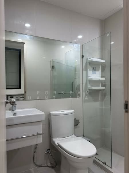 Life Asoke, Bangkok, Asoke-Dindang Road, Bang Kapi, Huai Khwang, Bangkok, 2 Bedrooms, 35 sqm, Condo For Rent, by Pornpan Chantharakasemchai, 500183712 - DDproperty.com