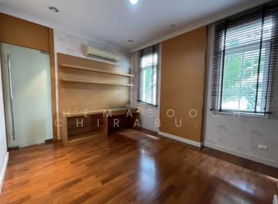 ขาย - Narasiri Sathorn-Wongwaen : นาราสิริ สาทร - วงแหวน, กรุงเทพ