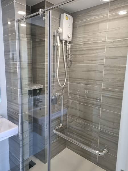 Supalai Loft Prajadhipok-Wongwian Yai, Bangkok, Prajadhipok Road, Somdet Chao Phraya, Khlong San, Bangkok, 2 Bedrooms, 46 sqm, Condo For Rent, by Pornpan Chantharakasemchai, 500183803 - DDproperty.com