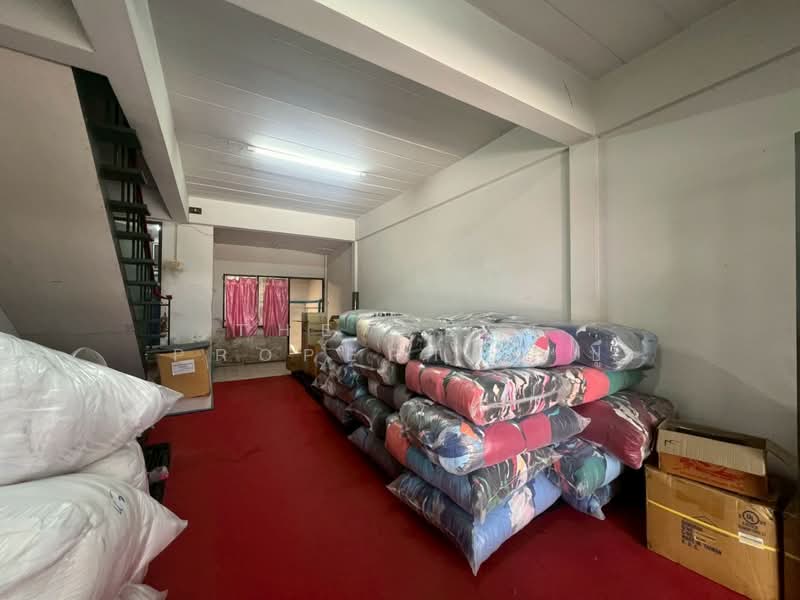 หมู่บ้านแฟมิลี่ปาร์ค ชลบุรี (Family Park), ชลบุรี, นาป่า, เมืองชลบุรี, ชลบุรี, 120 ตร.ม., ทาวน์เฮ้าส์ ขาย, โดย The Best Property  ปู, 500183821 - DDproperty.com