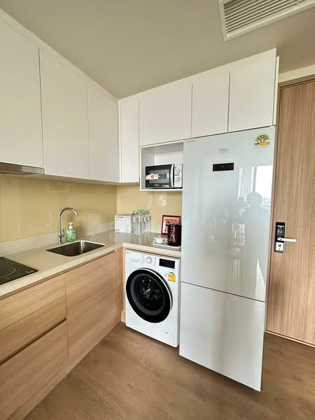 Noble Around Sukhumvit 33, Bangkok, 17 Soi Sukhumvit 33, Khlong Tan Nua, Watthana, Bangkok, 1 Bedroom, 43 sqm, Condo For Sale, by Pornpan Chantharakasemchai, 500183827 - DDproperty.com