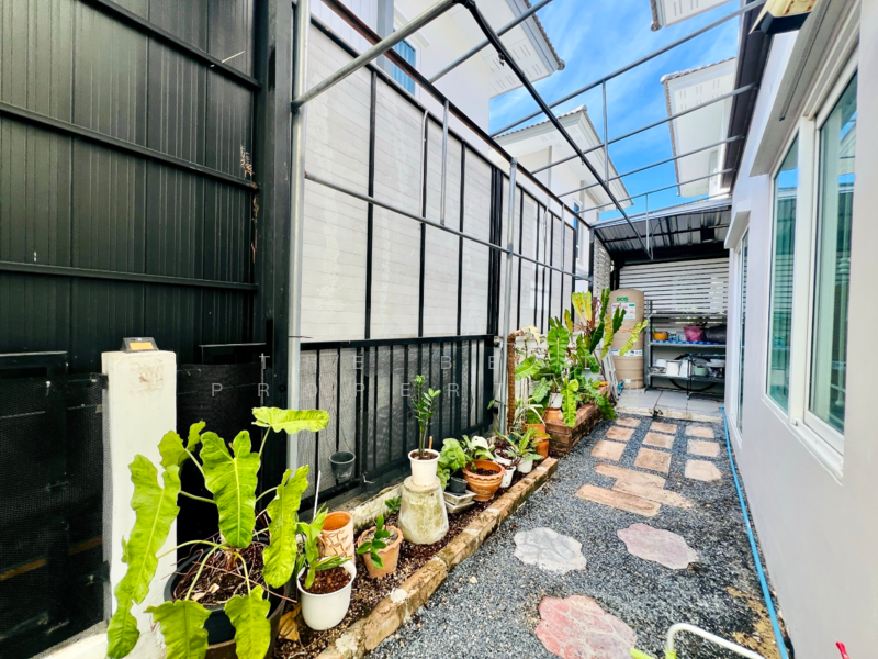 Q District Suksawad-Wongwaen Rama 3, Samut Prakan, Soi Suksawat 76 Latluang, Suksawat Road, Bang Chak, Phra Pra Daeng, Samut Prakan, 4 Bedrooms, 100 sqm, Semi-Detached House (Twin House) For Sale, by The Best Property ปู, 500183828 - DDproperty.com