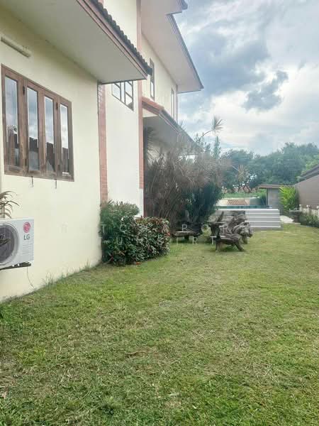 Pool Villa ให้เช่า ใกล้ตลาดแม่กวง เพียง 10 นาที ค่าเช่า 55,000 บาท / เดือน รหัสทรัพย์ : No.12P003, Chiang Mai, San Na Moeng, San Sai, Chiang Mai, 3 Bedrooms, 438 sqm, Single Detached House For Rent, by Rutchaporn Tunsiri, 500183914 - DDproperty.com