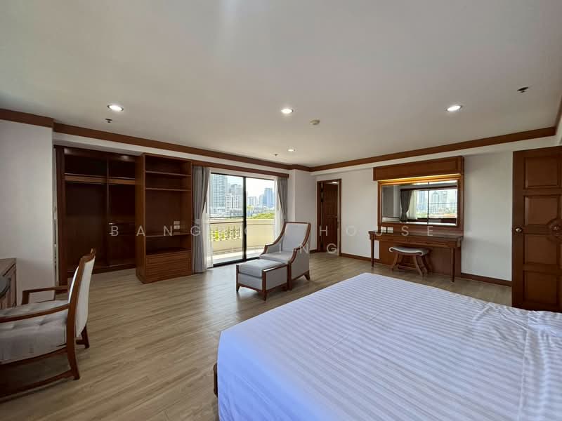 Centre Point Residence Phromphong, Bangkok, Soi Sukhumvit 39, Khlong Tan Nua, Watthana, Bangkok, 4 Bedrooms, 325 sqm, Condo For Rent, by Bangkok House Living, 500183930 - DDproperty.com