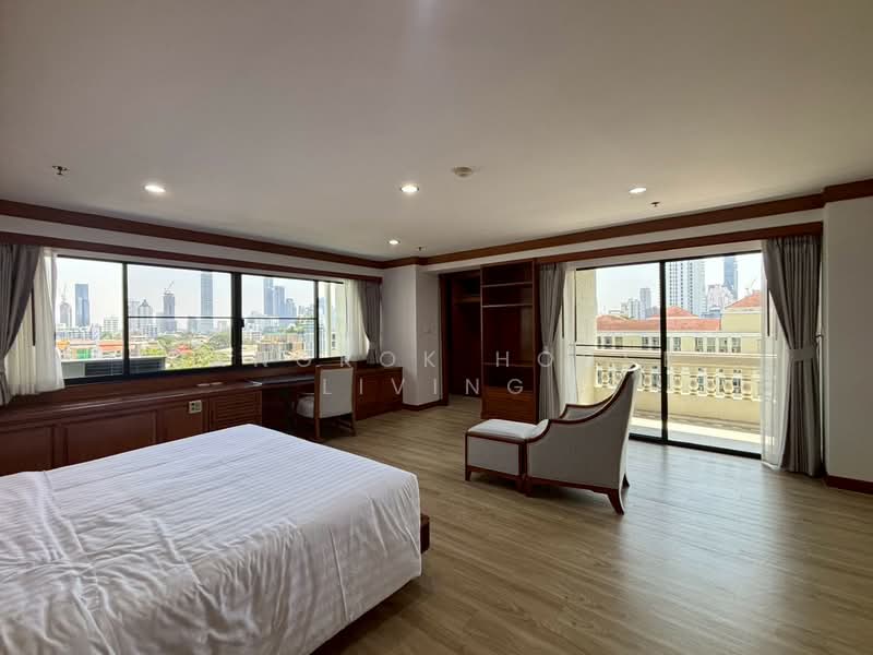 Centre Point Residence Phromphong, Bangkok, Soi Sukhumvit 39, Khlong Tan Nua, Watthana, Bangkok, 4 Bedrooms, 325 sqm, Condo For Rent, by Bangkok House Living, 500183930 - DDproperty.com