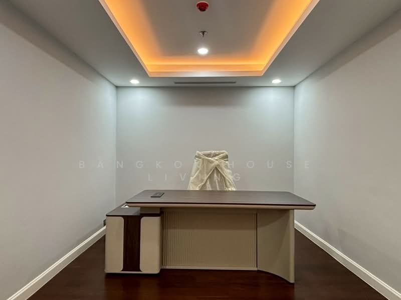Shanti Sadan, Bangkok, 28 Sukhumvit 59, Khlong Tan Nua, Watthana, Bangkok, 3 Bedrooms, 285 sqm, Condo For Rent, by Bangkok House Living, 500183964 - DDproperty.com