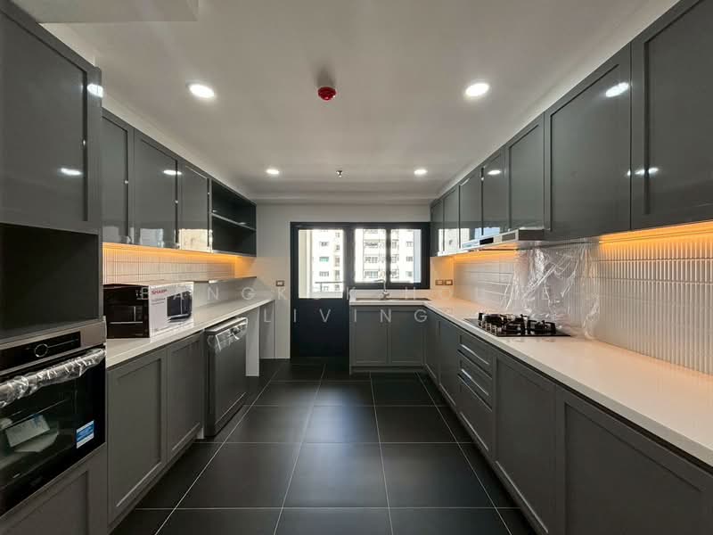 Shanti Sadan, Bangkok, 28 Sukhumvit 59, Khlong Tan Nua, Watthana, Bangkok, 3 Bedrooms, 285 sqm, Condo For Rent, by Bangkok House Living, 500183964 - DDproperty.com