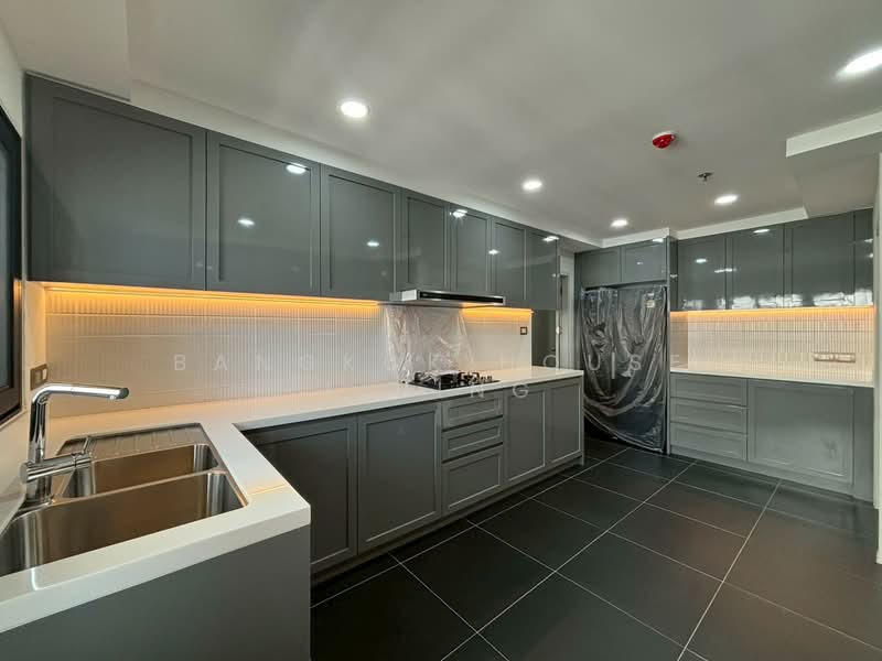 Shanti Sadan, Bangkok, 28 Sukhumvit 59, Khlong Tan Nua, Watthana, Bangkok, 3 Bedrooms, 285 sqm, Condo For Rent, by Bangkok House Living, 500183964 - DDproperty.com