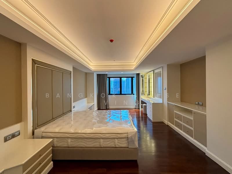 Shanti Sadan, Bangkok, 28 Sukhumvit 59, Khlong Tan Nua, Watthana, Bangkok, 3 Bedrooms, 285 sqm, Condo For Rent, by Bangkok House Living, 500183964 - DDproperty.com