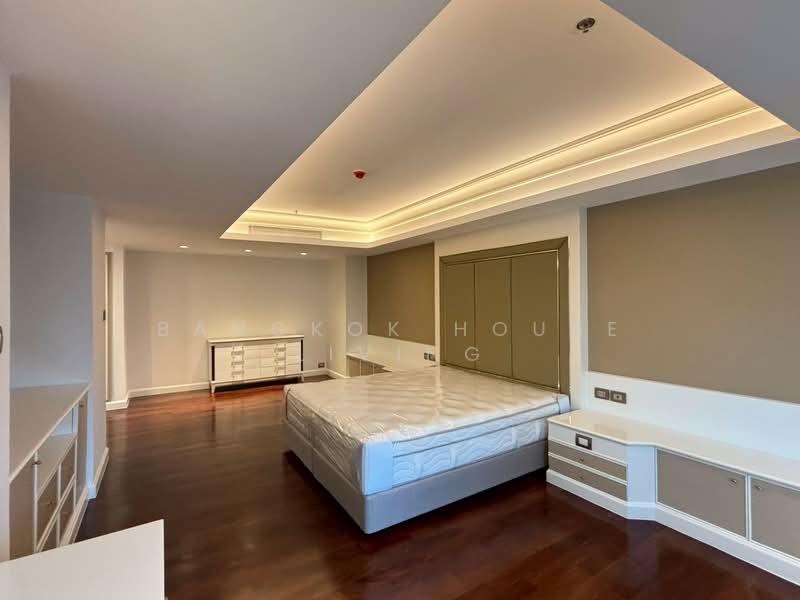 Shanti Sadan, Bangkok, 28 Sukhumvit 59, Khlong Tan Nua, Watthana, Bangkok, 3 Bedrooms, 285 sqm, Condo For Rent, by Bangkok House Living, 500183964 - DDproperty.com