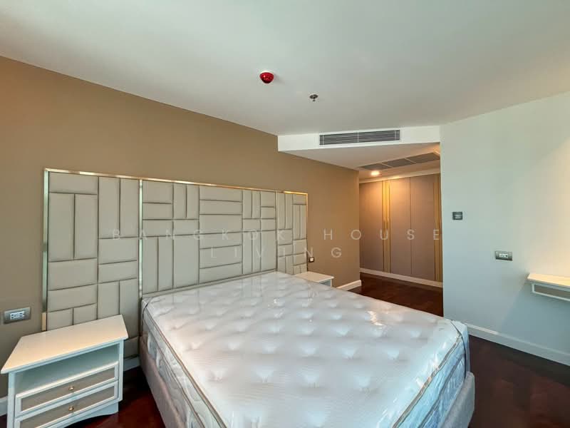 Shanti Sadan, Bangkok, 28 Sukhumvit 59, Khlong Tan Nua, Watthana, Bangkok, 3 Bedrooms, 285 sqm, Condo For Rent, by Bangkok House Living, 500183964 - DDproperty.com