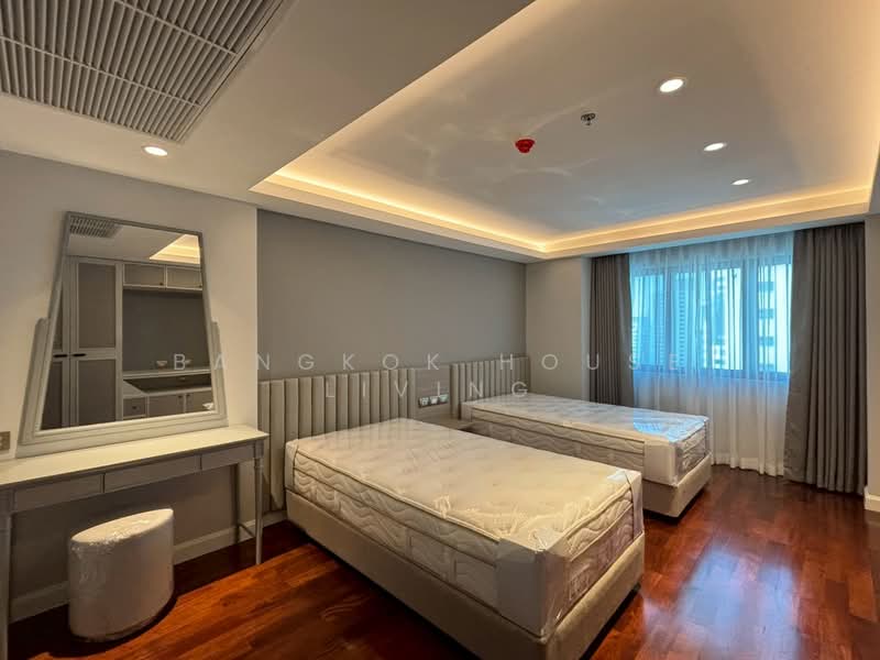 Shanti Sadan, Bangkok, 28 Sukhumvit 59, Khlong Tan Nua, Watthana, Bangkok, 3 Bedrooms, 285 sqm, Condo For Rent, by Bangkok House Living, 500183964 - DDproperty.com