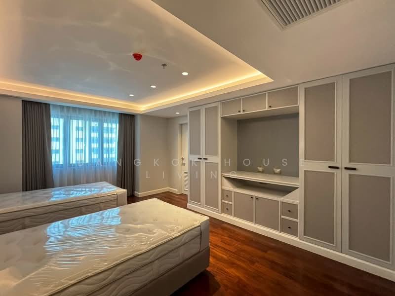 Shanti Sadan, Bangkok, 28 Sukhumvit 59, Khlong Tan Nua, Watthana, Bangkok, 3 Bedrooms, 285 sqm, Condo For Rent, by Bangkok House Living, 500183964 - DDproperty.com