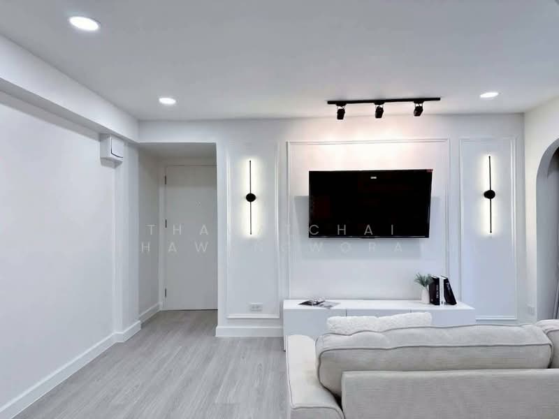 Century Park, Bangkok, 49 22 Vibhavadi-Rangsit Road, Jom Phon, Chatuchak, Bangkok, 2 Bedrooms, 69 sqm, Condo For Rent, by Thawatchai Methawongworakul, 500183993 - DDproperty.com