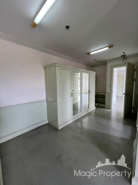 Baan Suan Sukhothai, Bangkok, 111/1-201 Samsen Rd., Dusit, Dusit, Bangkok, 9 Bedrooms, 871 sqm, Condo For Sale, by Magic Property, 500184112 - DDproperty.com