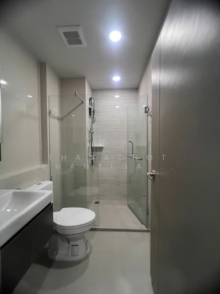 Aspire Onnut Station, Bangkok, Sukhumvit Road, Phra Kanong, Khlong Toei, Bangkok, 1 Bedroom, 31 sqm, Condo For Rent, by Thanachot Khantigamongun, 500184140 - DDproperty.com