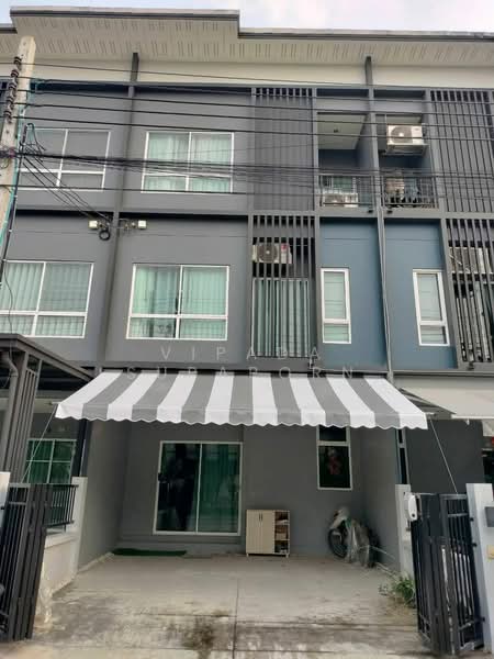 Sammakorn Avenue Suvarnabhumi, Bangkok, Rural Development 3 Khlong Song Ton Noon, Khlong Song Ton Nun, Lat Krabang, Bangkok, 4 Bedrooms, 248 sqm, Townhouse For Sale, by Vipada Supaporn, 500184188 - DDproperty.com