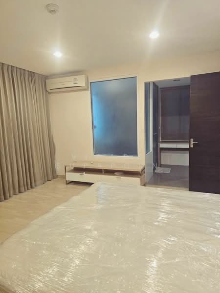 Rhythm Ratchada, Bangkok, 558 Ratchadaphisek Road, Samsen Nok, Huai Khwang, Bangkok, 2 Bedrooms, 72 sqm, Condo For Sale, by Vipada Supaporn, 500184203 - DDproperty.com