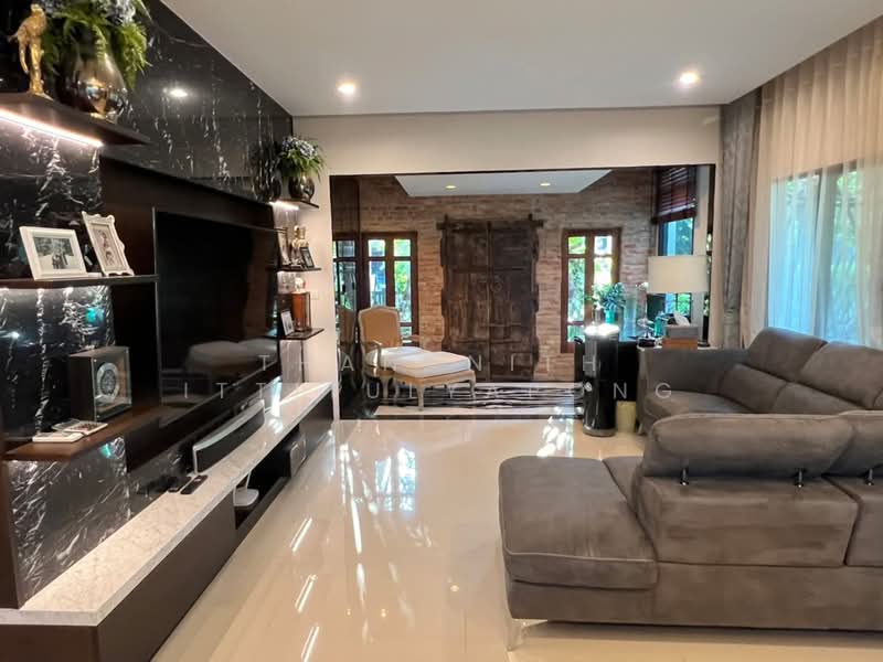 Burasiri Pattanakarn, Bangkok, New Pattanakarn Road, Prawet, Prawet, Bangkok, 4 Bedrooms, 299 sqm, Single Detached House For Rent, by Thananith Ittitulyapong, 500184223 - DDproperty.com