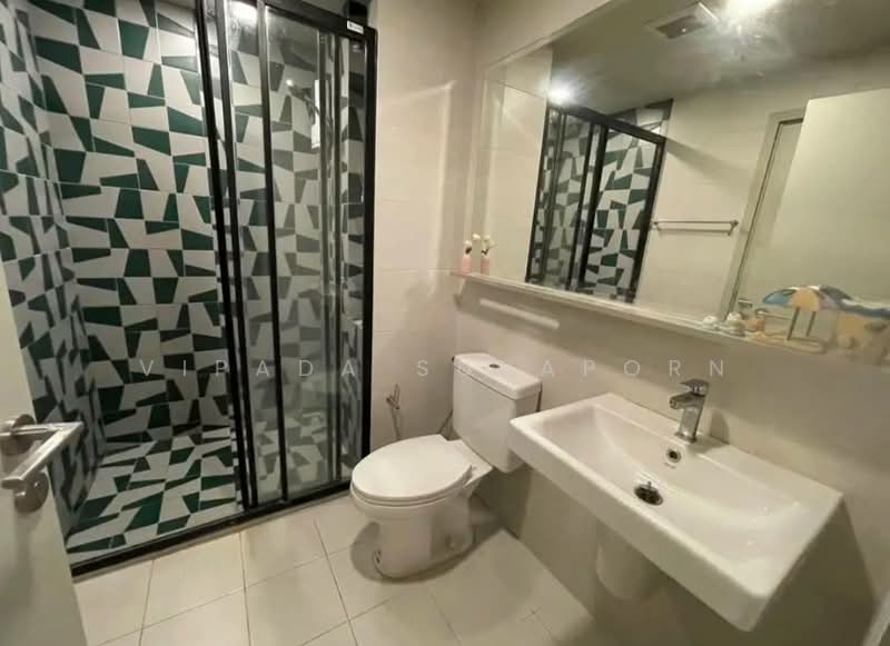 The Base Sukhumvit 50, Bangkok, Soi Roem Charoen 1, Sukhumvit 50 Road, Phra Kanong, Khlong Toei, Bangkok, 1 Bedroom, 31 sqm, Condo For Rent, by Vipada Supaporn, 500184241 - DDproperty.com