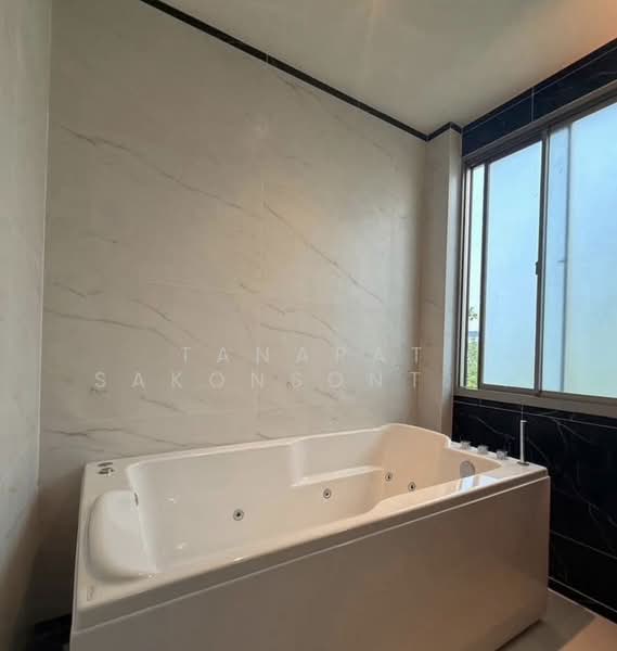 Perfect Masterpiece Sukhumvit 77, Samut Prakan, Soi Mu Ban Perfect Place Sukhumvit 77, Rachathewa, Bang Plee, Samut Prakan, 4 Bedrooms, 315 sqm, Single Detached House For Rent, by Tanapat Sakonsontised, 500184310 - DDproperty.com