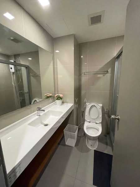 IDEO Sathorn-Wongwian Yai, Bangkok, 219 Soi Krung Thonburi 1, Khlong Ton Sai, Khlong San, Bangkok, 1 Bedroom, 35 sqm, Condo For Sale, by Araya Laokham, 500184345 - DDproperty.com