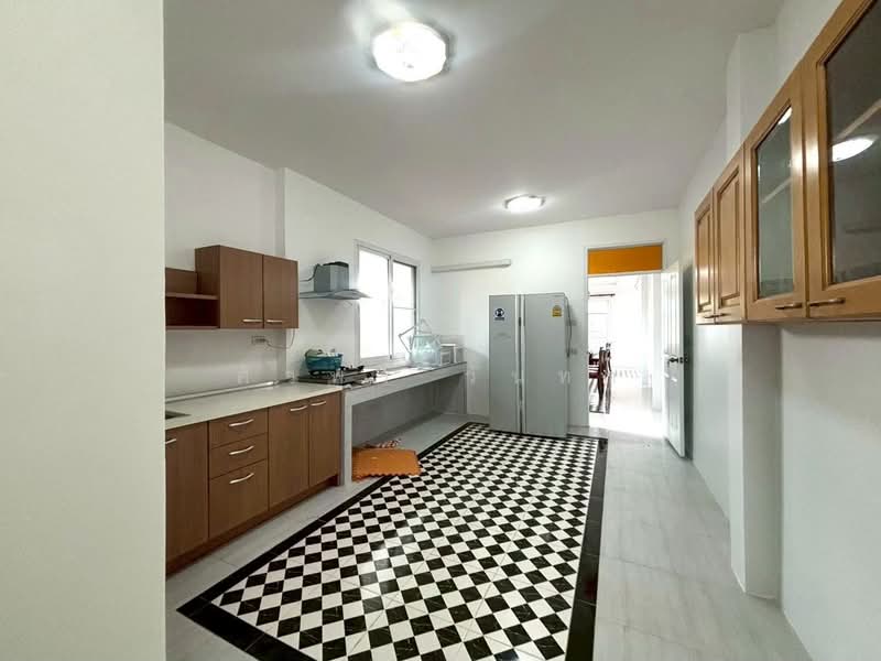 ให้เช่า - โรงแรม 20 ห้อง ย่านวัดเกตุ เชียงใหม่, เชียงใหม่