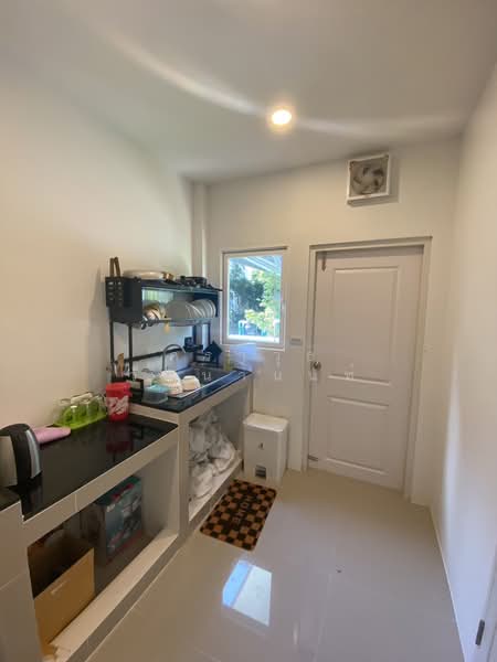 ให้เช่า - Centro Prachauthit 90 : เซนโทร ประชาอุทิศ 90, สมุทรปราการ