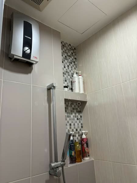 Life Ratchadapisek, Bangkok, 279 Ratchadapisaek Road, Huai Khwang, Huai Khwang, Bangkok, 1 Bedroom, 32 sqm, Condo For Sale, by Vipada Supaporn, 500184406 - DDproperty.com