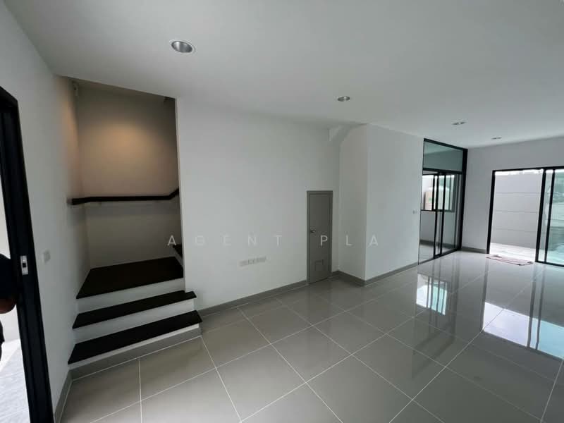 Premium Place Phaholyothin-Ramintra, Bangkok, Tha Rang, Bang Khen, Bangkok, 4 Bedrooms, 170 sqm, Townhouse For Rent, by Agent Pla, 500184417 - DDproperty.com
