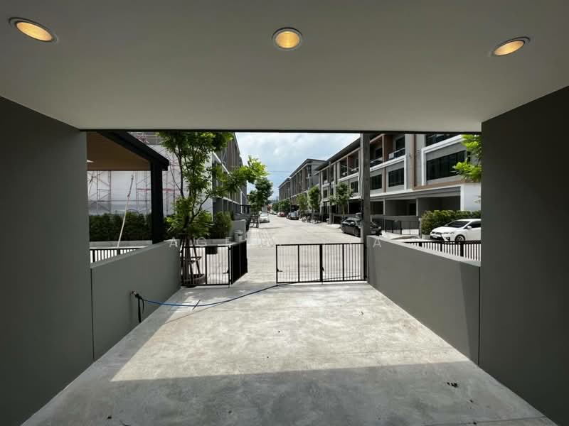 Premium Place Phaholyothin-Ramintra, Bangkok, Tha Rang, Bang Khen, Bangkok, 4 Bedrooms, 170 sqm, Townhouse For Rent, by Agent Pla, 500184417 - DDproperty.com