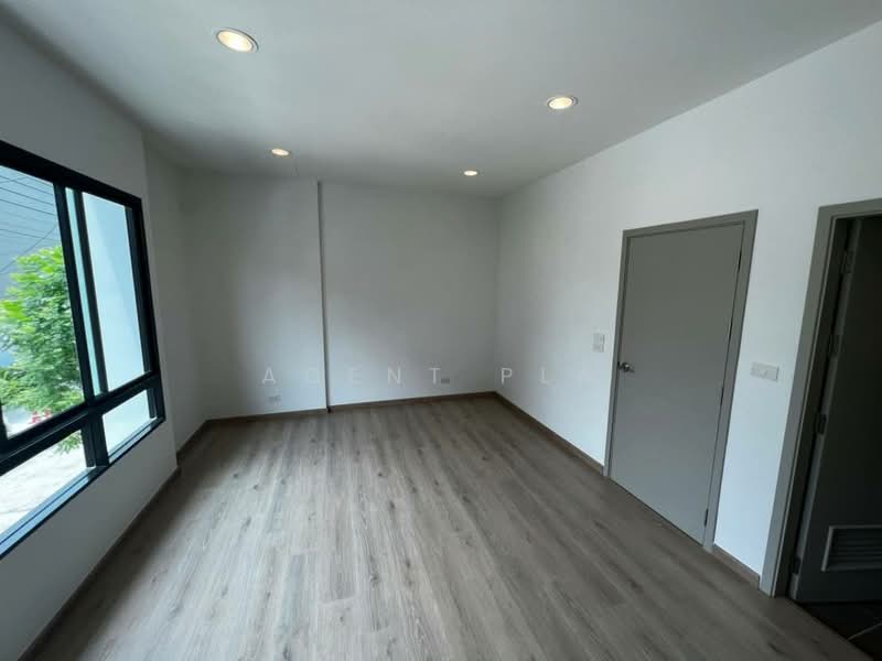 Premium Place Phaholyothin-Ramintra, Bangkok, Tha Rang, Bang Khen, Bangkok, 4 Bedrooms, 170 sqm, Townhouse For Rent, by Agent Pla, 500184417 - DDproperty.com