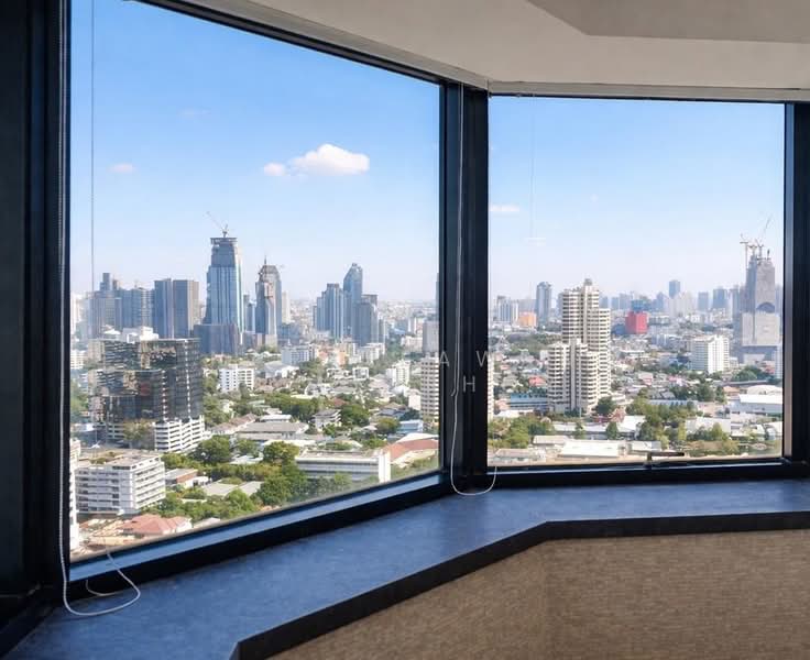 President Park Sukhumvit 24, Bangkok, 99 Sukhumvit 24 Alley, Khlongtoei Nua, Watthana, Bangkok, 3 Bedrooms, 261 sqm, Condo For Rent, by Napatsawan Tamjorhor, 500184424 - DDproperty.com