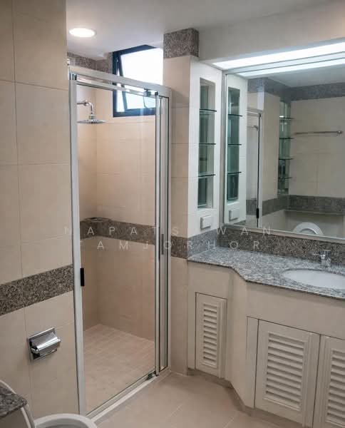 President Park Sukhumvit 24, Bangkok, 99 Sukhumvit 24 Alley, Khlongtoei Nua, Watthana, Bangkok, 3 Bedrooms, 261 sqm, Condo For Rent, by Napatsawan Tamjorhor, 500184424 - DDproperty.com