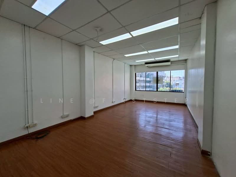 Office Space, Sathorn-Lumpini, Near MRT Lumpini, Bangkok, Thung Maha Mek, Sathon, Bangkok, , 184 sqm, Office Space For Rent, by LINE @firststep, 500184462 - DDproperty.com