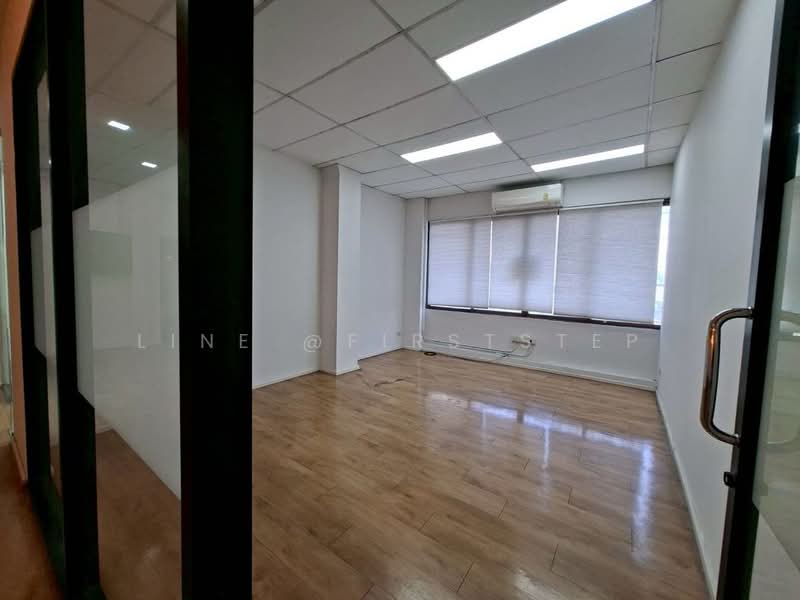 Office Space, Sathorn-Lumpini, Near MRT Lumpini, Bangkok, Thung Maha Mek, Sathon, Bangkok, , 184 sqm, Office Space For Rent, by LINE @firststep, 500184462 - DDproperty.com