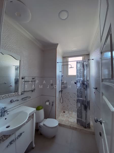 Royce Private Residences, Bangkok, 61 Soi Sukhumvit 31, Khlongtoei Nua, Watthana, Bangkok, 4 Bedrooms, 355 sqm, Condo For Sale, by Napatsawan Tamjorhor, 500184465 - DDproperty.com