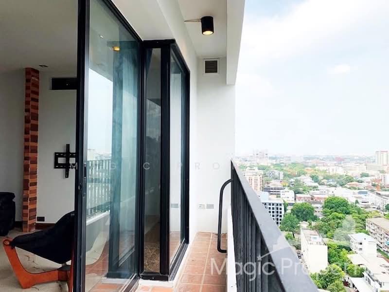 Icon III, Bangkok, 858 Sukhumvit Road, Khlong Tan Nua, Watthana, Bangkok, 1 Bedroom, 63 sqm, Condo For Sale, by Magic Property, 500184471 - DDproperty.com