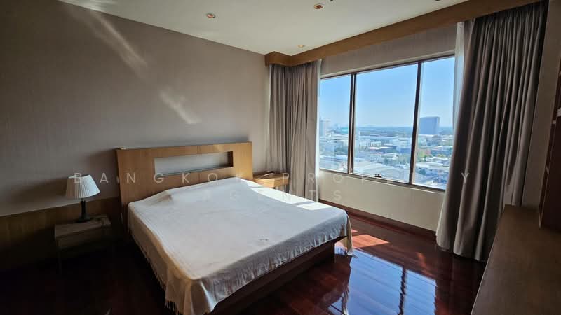 The Emporio Place, Bangkok, 93 Soi Sukhumvit 24, Sukhumvit Road, Khong Tan, Khlong Toei, Bangkok, 1 Bedroom, 68 sqm, Condo For Rent, by BANGKOK PROPERTY AGENTS, 500184537 - DDproperty.com