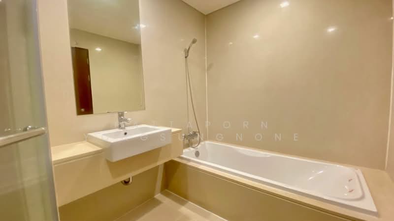 Le Luk Condominium, Bangkok, 1599 291 Sukhumvit Rd, Phra Kanong Nua, Watthana, Bangkok, 2 Bedrooms, 78 sqm, Condo For Rent, by Pattaporn Yongsungnone, 500184600 - DDproperty.com