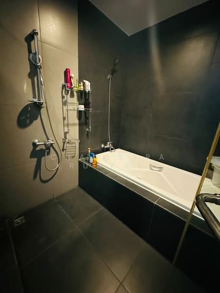 The Unique 10, Bangkok, 208/3 Lat Phrao Rd, Jom Phon, Chatuchak, Bangkok, 3 Bedrooms, 100 sqm, Condo For Sale, by Chanisara Kruakaew, 500184609 - DDproperty.com