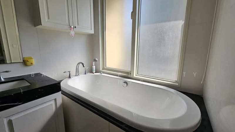 Royce Private Residences, Bangkok, 61 Soi Sukhumvit 31, Khlongtoei Nua, Watthana, Bangkok, 3 Bedrooms, 143 sqm, Condo For Rent, by BANGKOK PROPERTY AGENTS, 500184737 - DDproperty.com