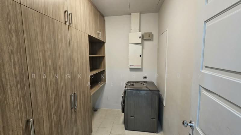 Royce Private Residences, Bangkok, 61 Soi Sukhumvit 31, Khlongtoei Nua, Watthana, Bangkok, 3 Bedrooms, 143 sqm, Condo For Rent, by BANGKOK PROPERTY AGENTS, 500184737 - DDproperty.com