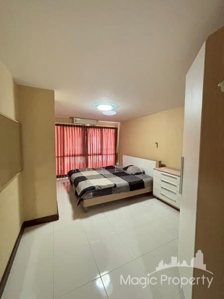 Le Cosi Ekamai 28, Bangkok, Sukhumvit, Khlong Tan Nua, Watthana, Bangkok, 1 Bedroom, 51 sqm, Condo For Rent, by Magic Property, 500184748 - DDproperty.com