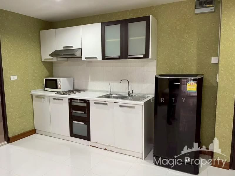 Le Cosi Ekamai 28, Bangkok, Sukhumvit, Khlong Tan Nua, Watthana, Bangkok, 1 Bedroom, 51 sqm, Condo For Rent, by Magic Property, 500184748 - DDproperty.com