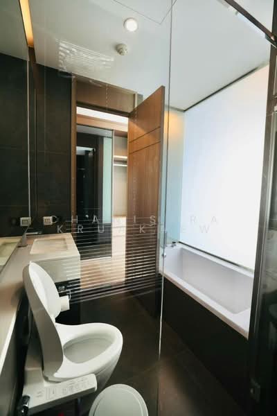 The Esse at Singha Complex, Bangkok, 1788 New Petchaburi Rd, Khlongtoei Nua, Watthana, Bangkok, 1 Bedroom, 45 sqm, Condo For Rent, by Chanisara Kruakaew, 500184752 - DDproperty.com